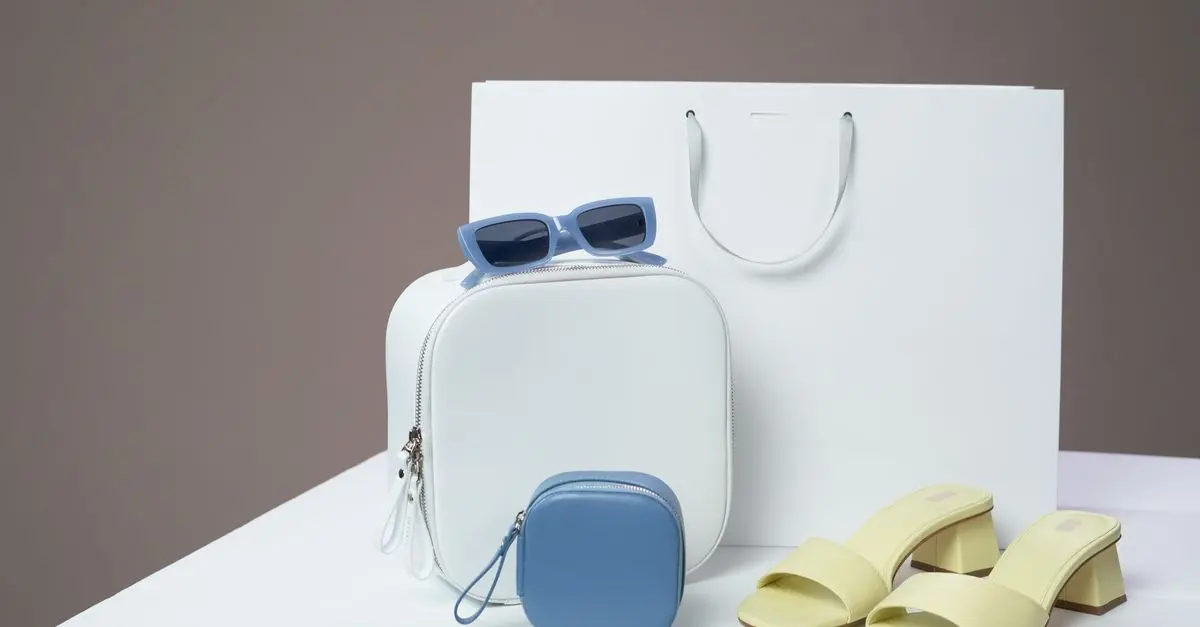10 Accessoires Indispensables pour un Look Inclusif et Élégant