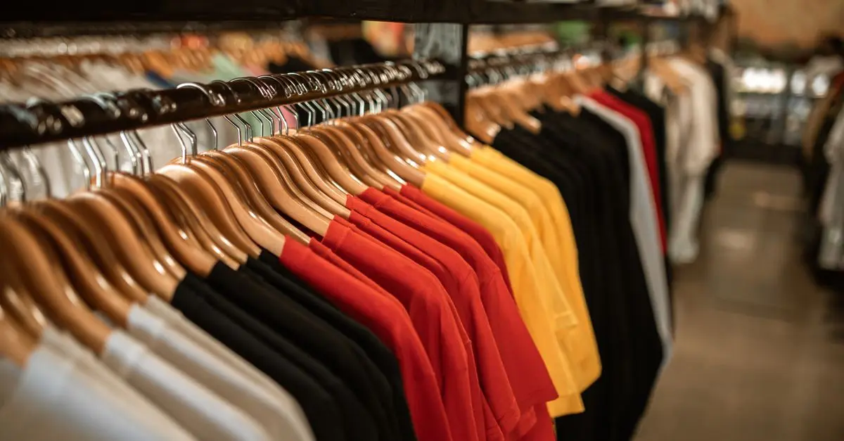 Les Couleurs Indispensables Pour Une Mode Accessible