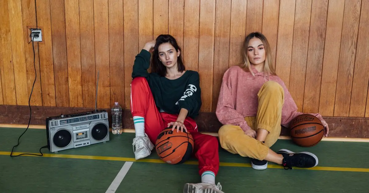 La Mode des Années 90 en 2026: Nostalgie et Modernité