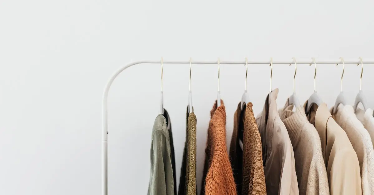 Garde-Robe Capsule: Principes et Avantages
