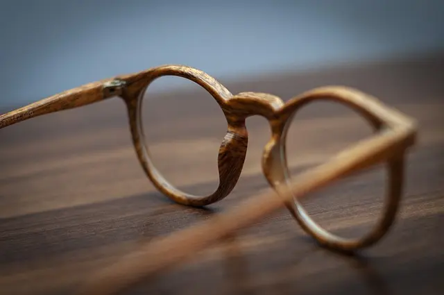Les Accessoires Indispensables pour un Look Inclusif