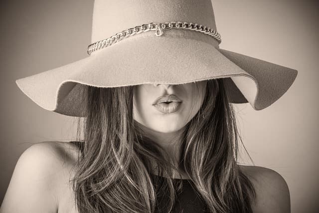 Comment Créer des Looks Inclusifs avec des Accessoires