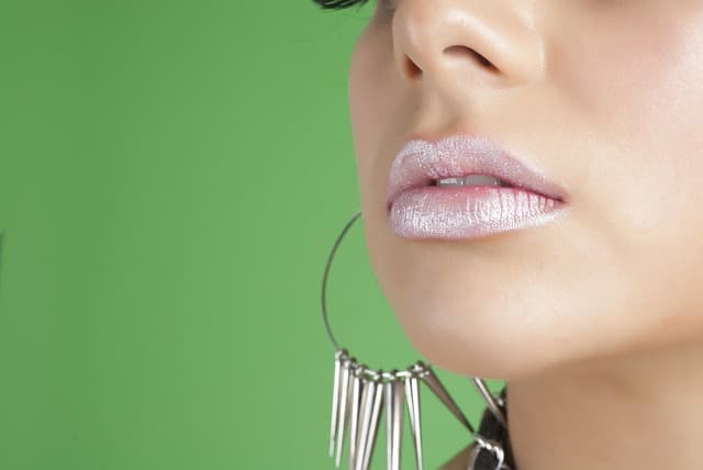 10 Accessoires Incontournables pour une Mode Inclusive